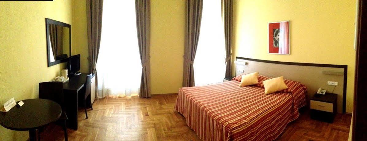 Hotel Praga 1 Esterno foto